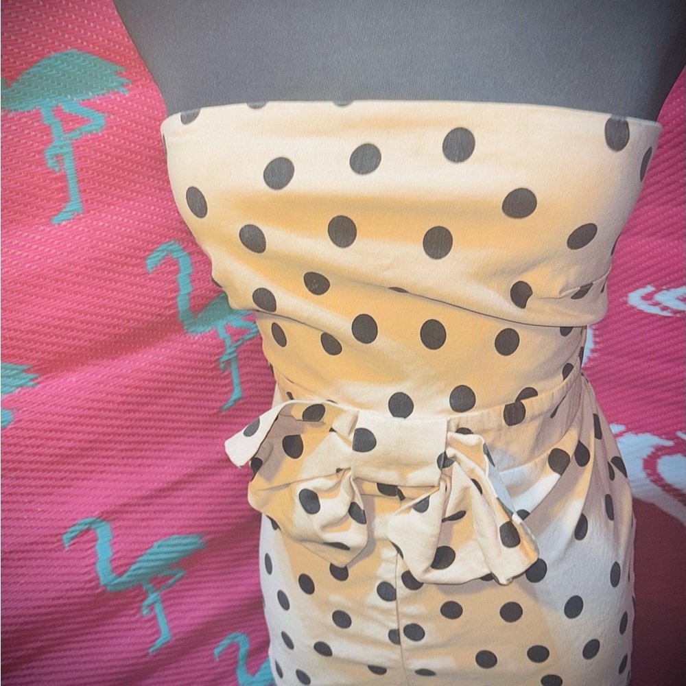 BETTY GRABLE STYLE PLAYSUIT 
Polka Dot strapless playsuit
